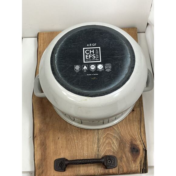 CHEFS ATELIER Light Grey 4.8 QT ENAMELED STEEL Pot “Faith in Food” Lid Cast - Picture 5 of 12